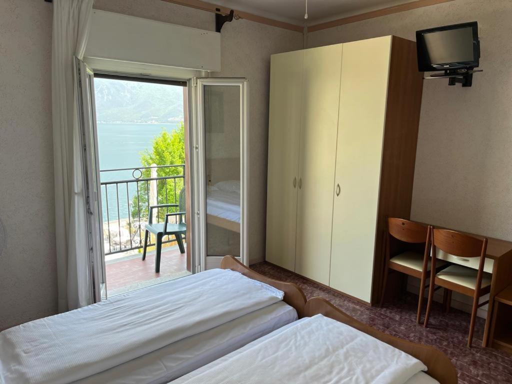 Hotel Alla Noce ลีโมเนซุลการ์ดา ภายนอก รูปภาพ