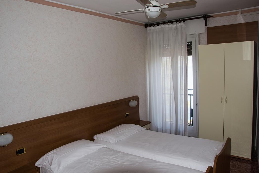 Hotel Alla Noce ลีโมเนซุลการ์ดา ภายนอก รูปภาพ