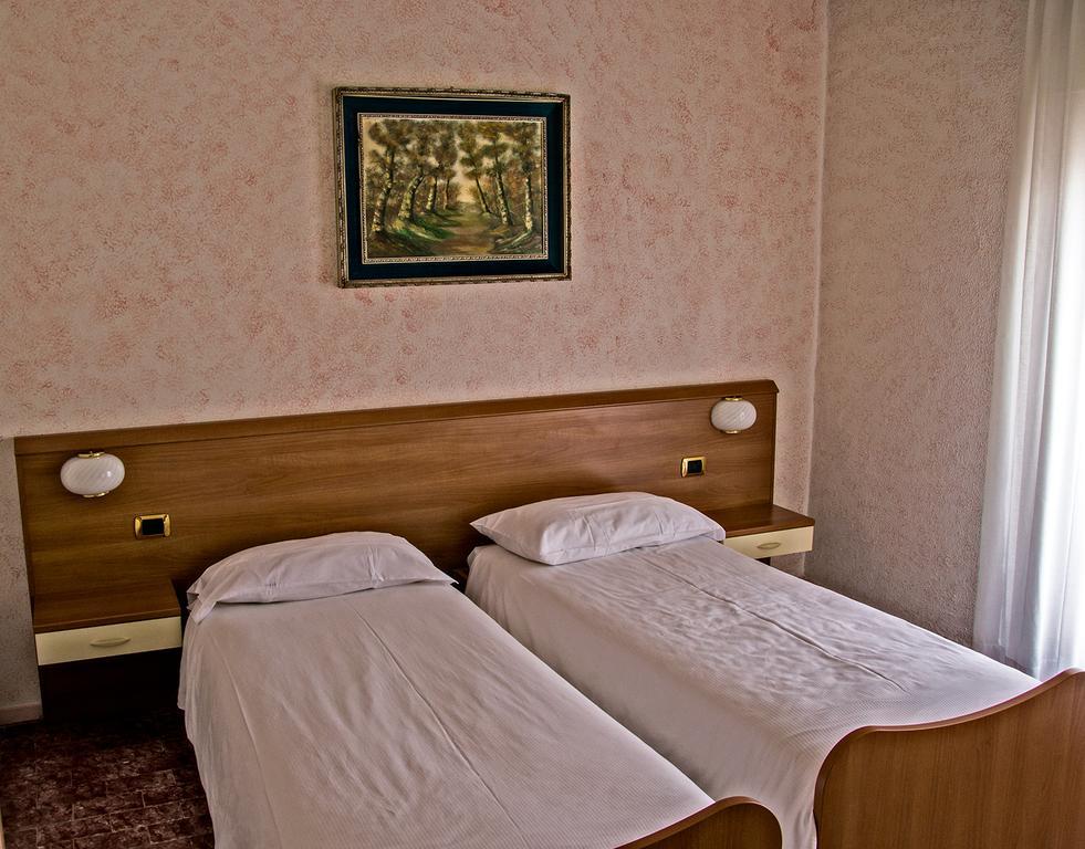 Hotel Alla Noce ลีโมเนซุลการ์ดา ห้อง รูปภาพ